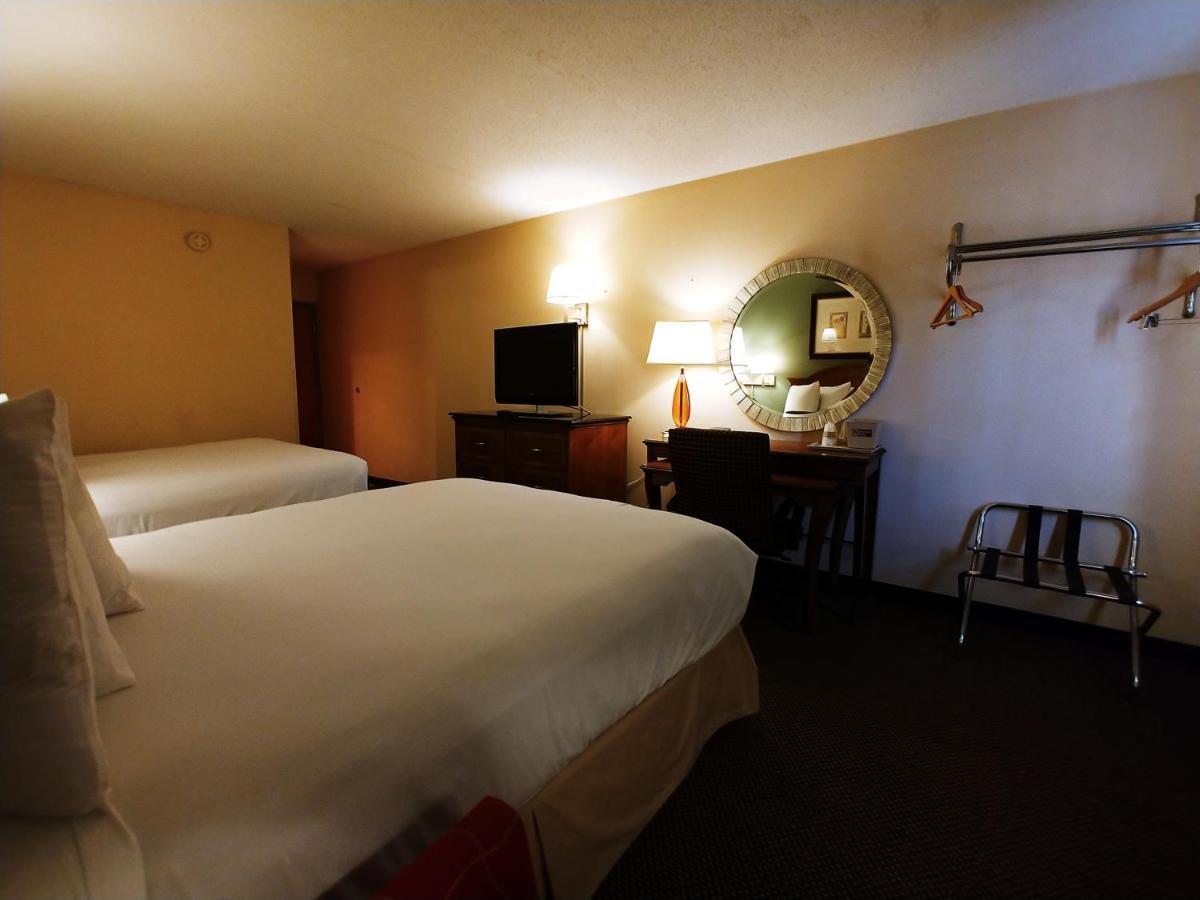 Budget Host Inn Fertility Экстерьер фото